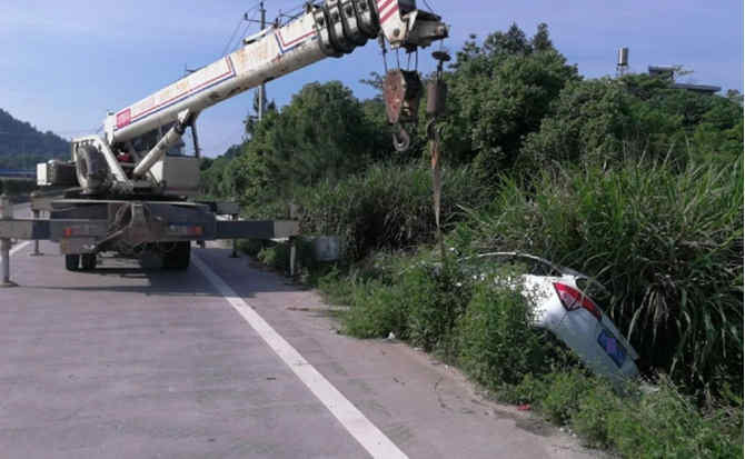 陵城区重载吊车救援